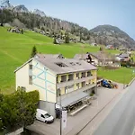 Bergnest Bed and Breakfast *
